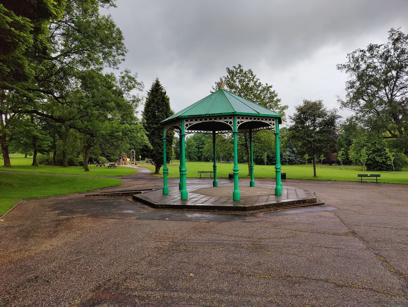 Queen's Park - Image 1