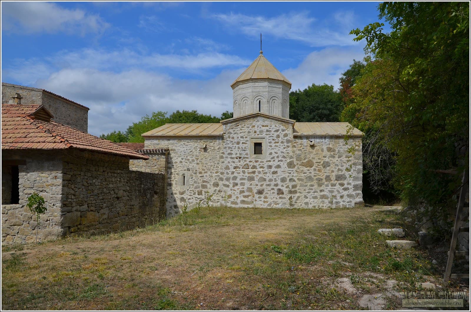 Surb Khach Monastery (Stary Krym) - Image 1