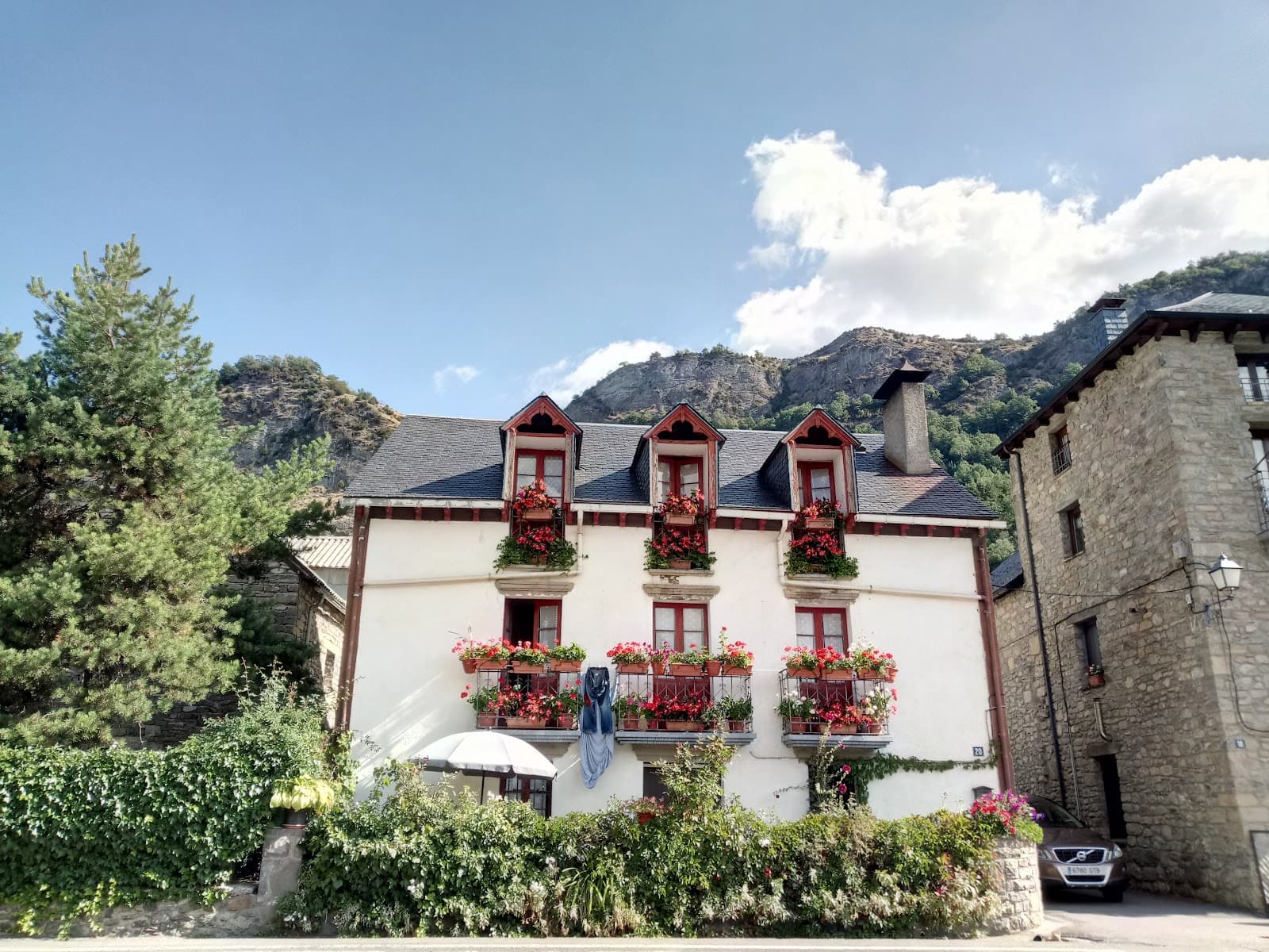 Escarrilla - Image 1