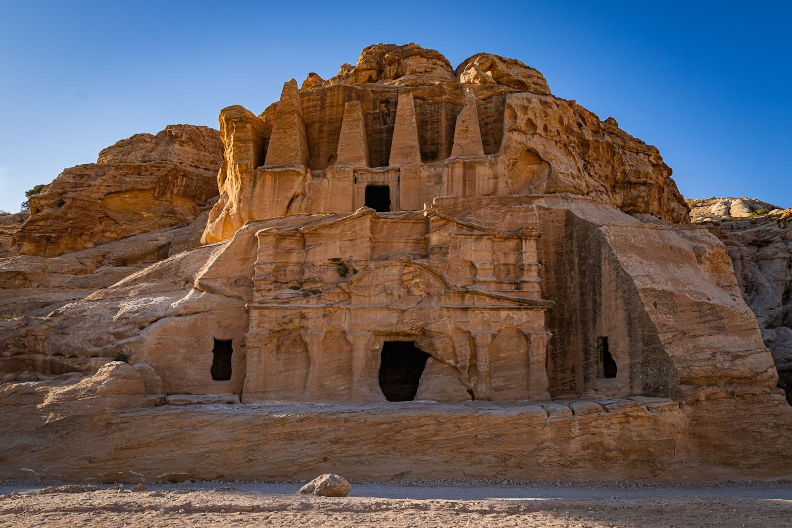 Bab as-Siq - Image 1