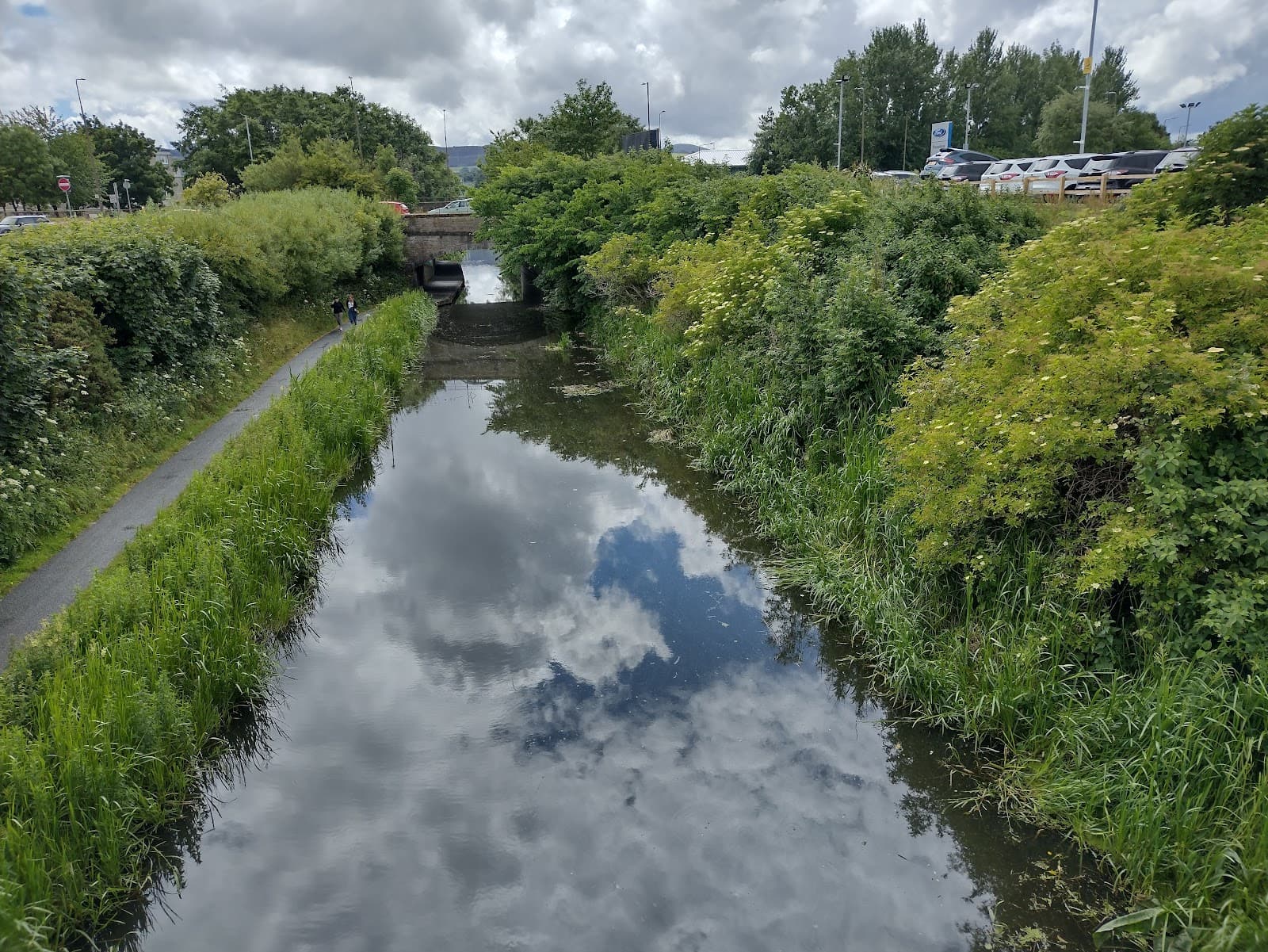 Union Canal Towpath Linlithgow - Image 1