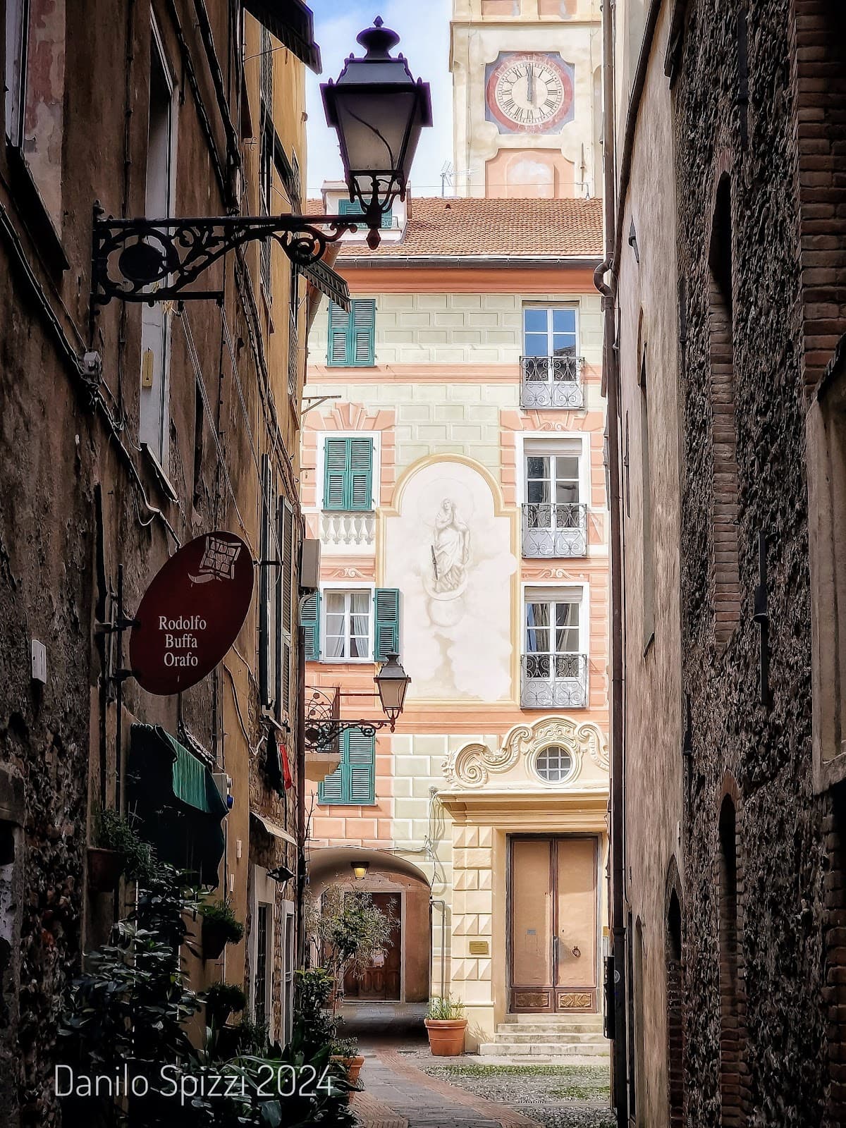 Laigueglia Historic Center - Image 1