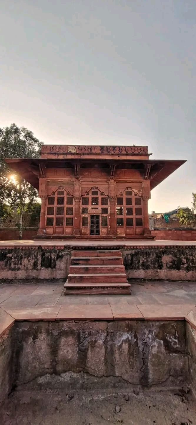 Jaswant Singh Ki Chhatri - Image 1