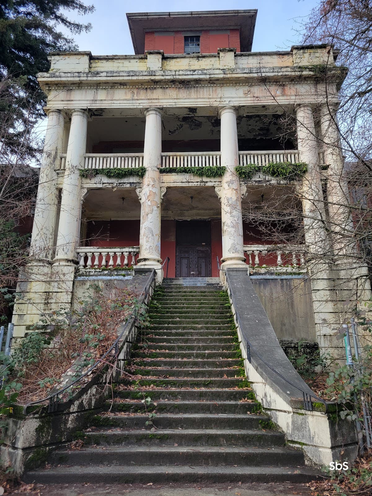 Riverview Arboretum - Image 1