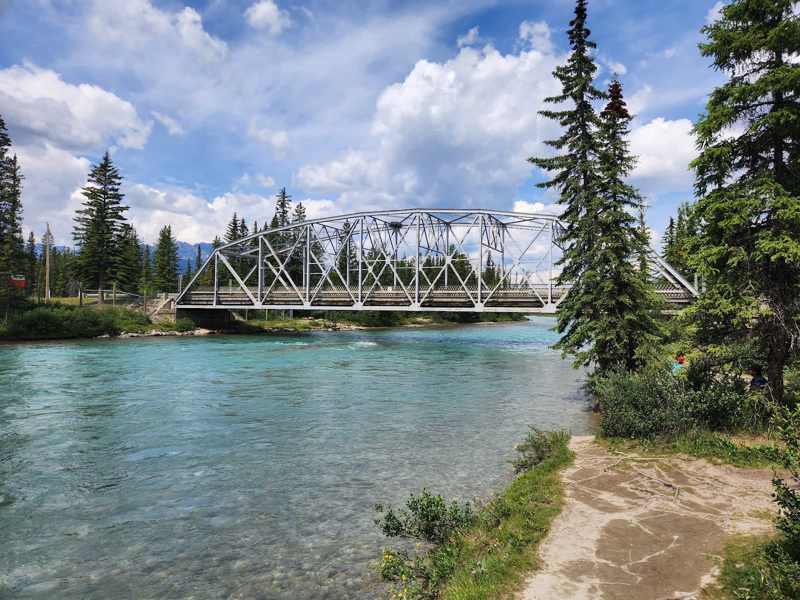 Castle Mountain Viewpoint - Image 1