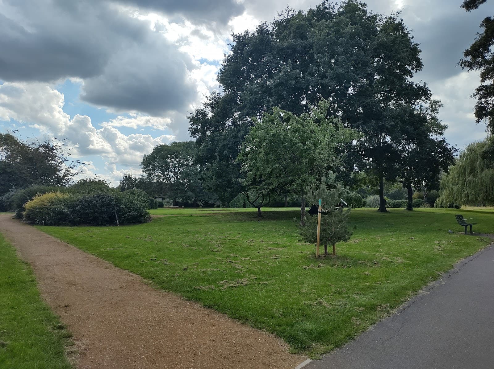 Ravenor Park - Image 1