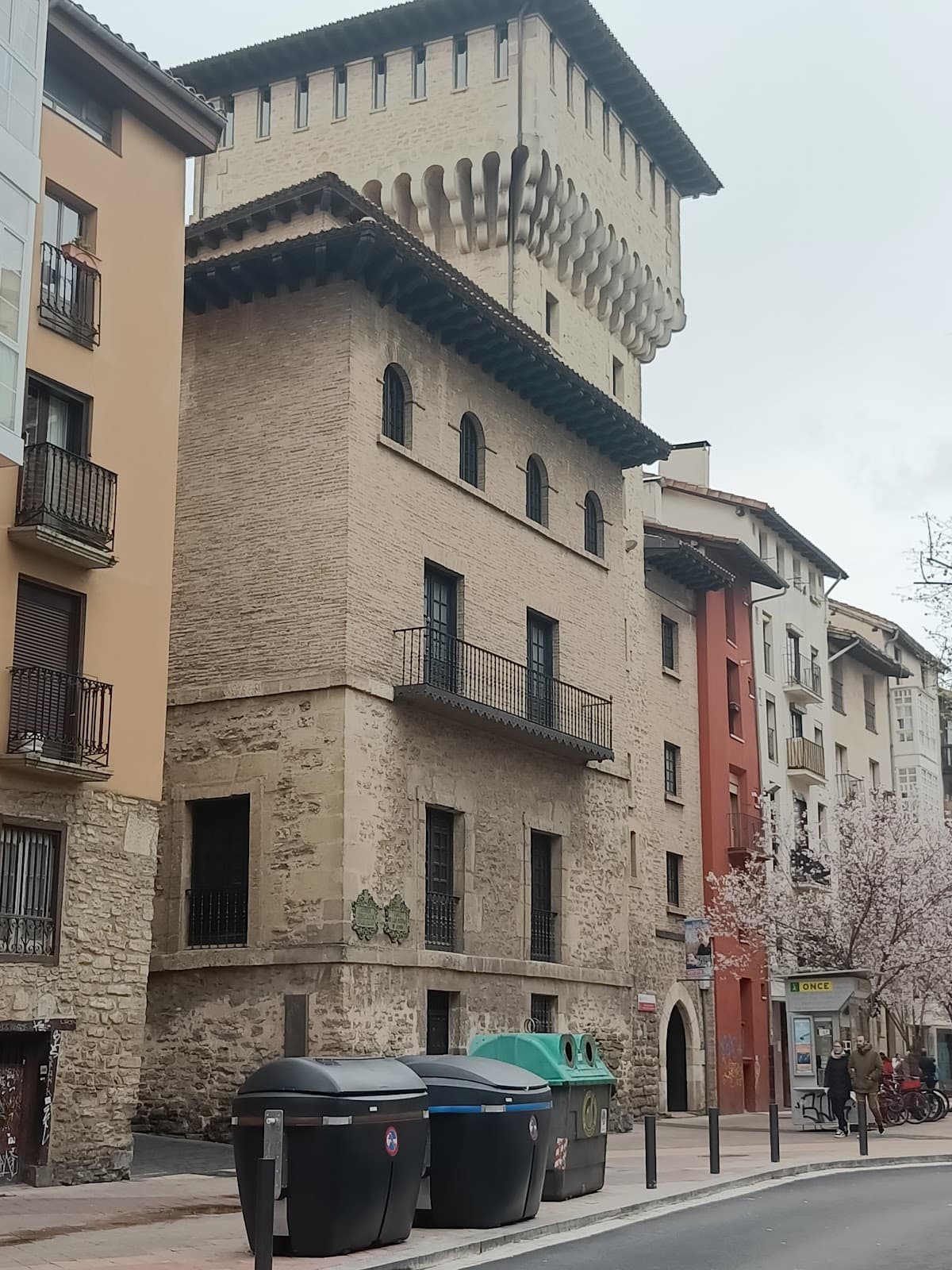 Doña Ochanda Tower - Image 1