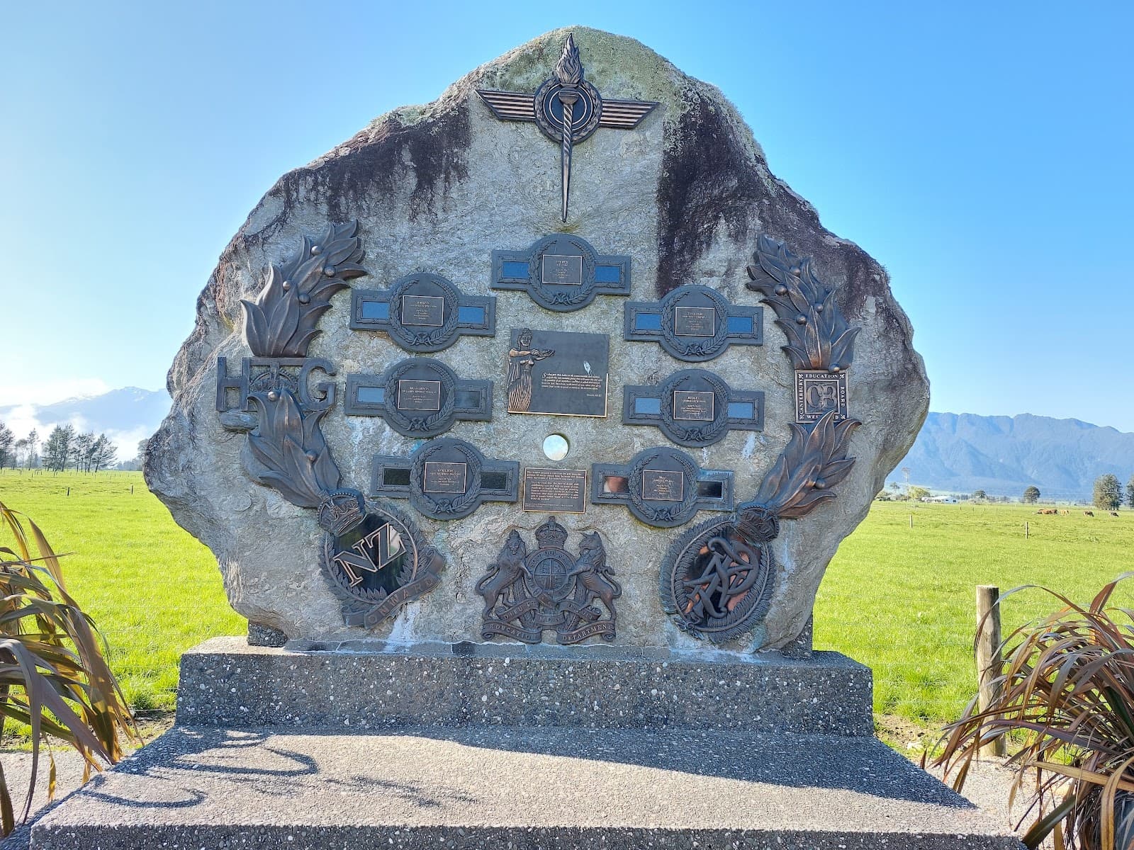 Kowhitirangi Memorial - Image 1