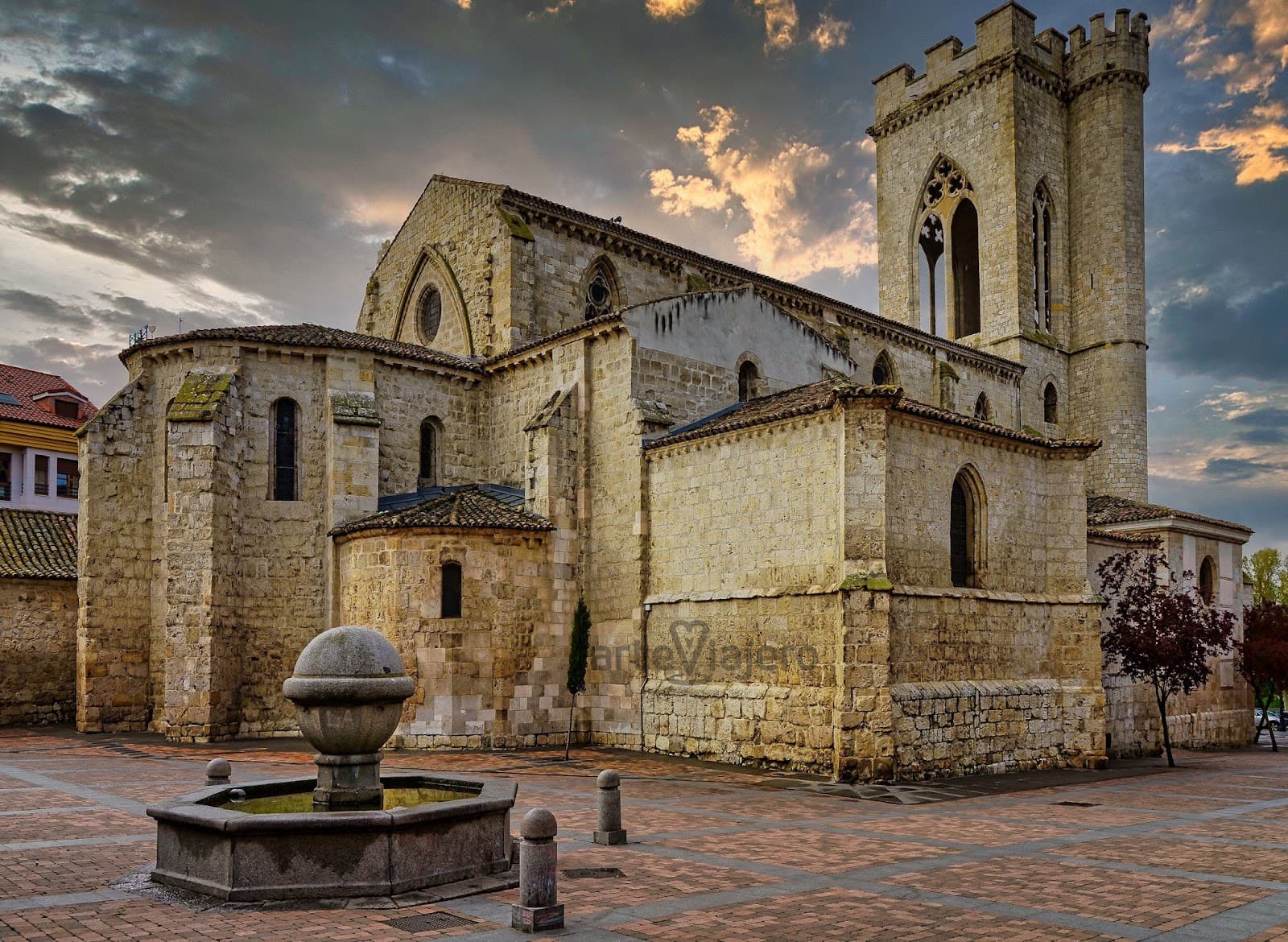 Iglesia de San Miguel Palencia - Image 1