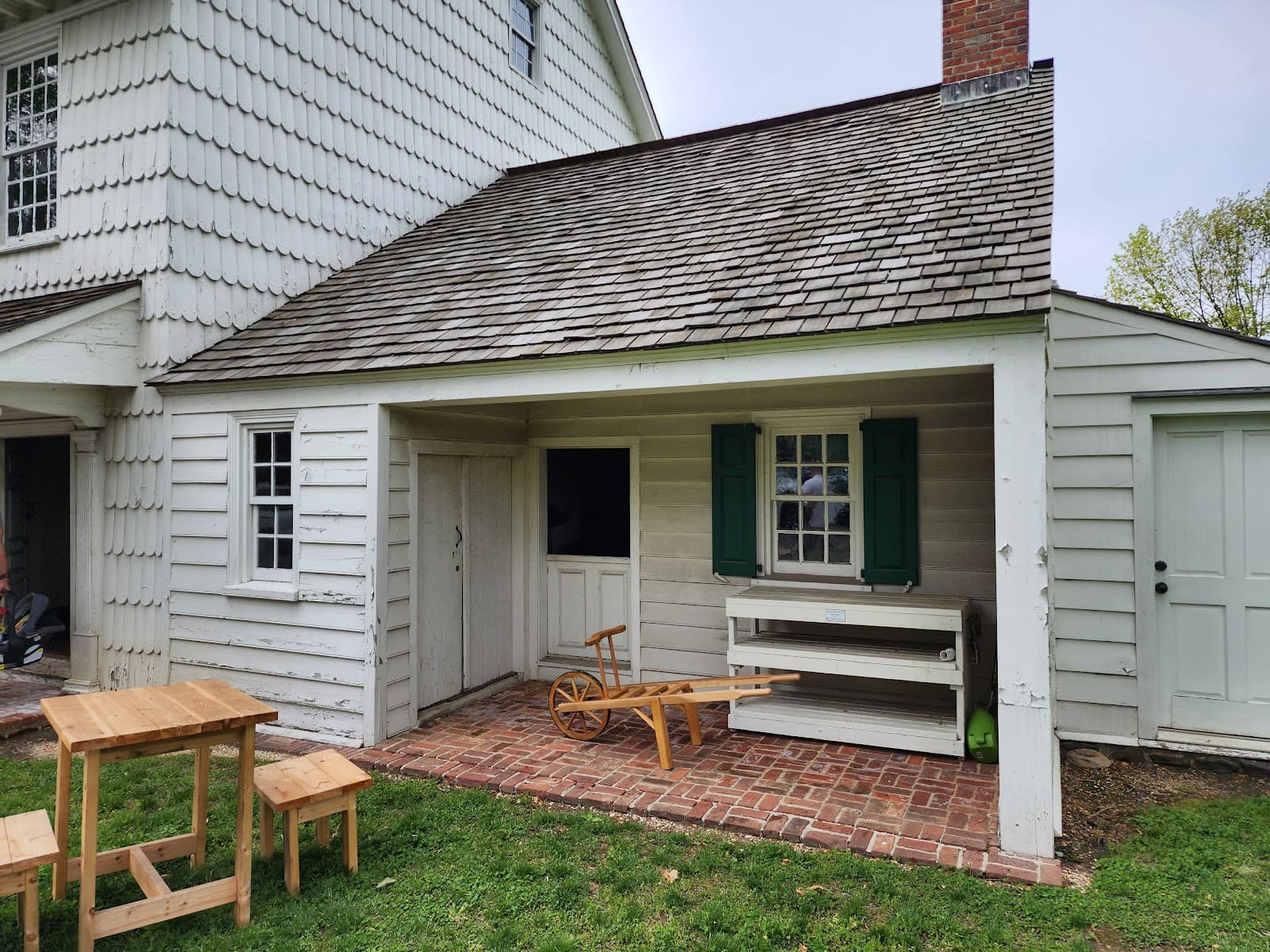 Mounts Corner Historic District - Image 1