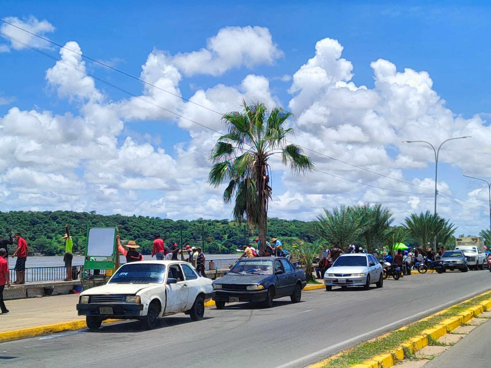 Paseo Orinoco (Ciudad Bolívar) - Image 1