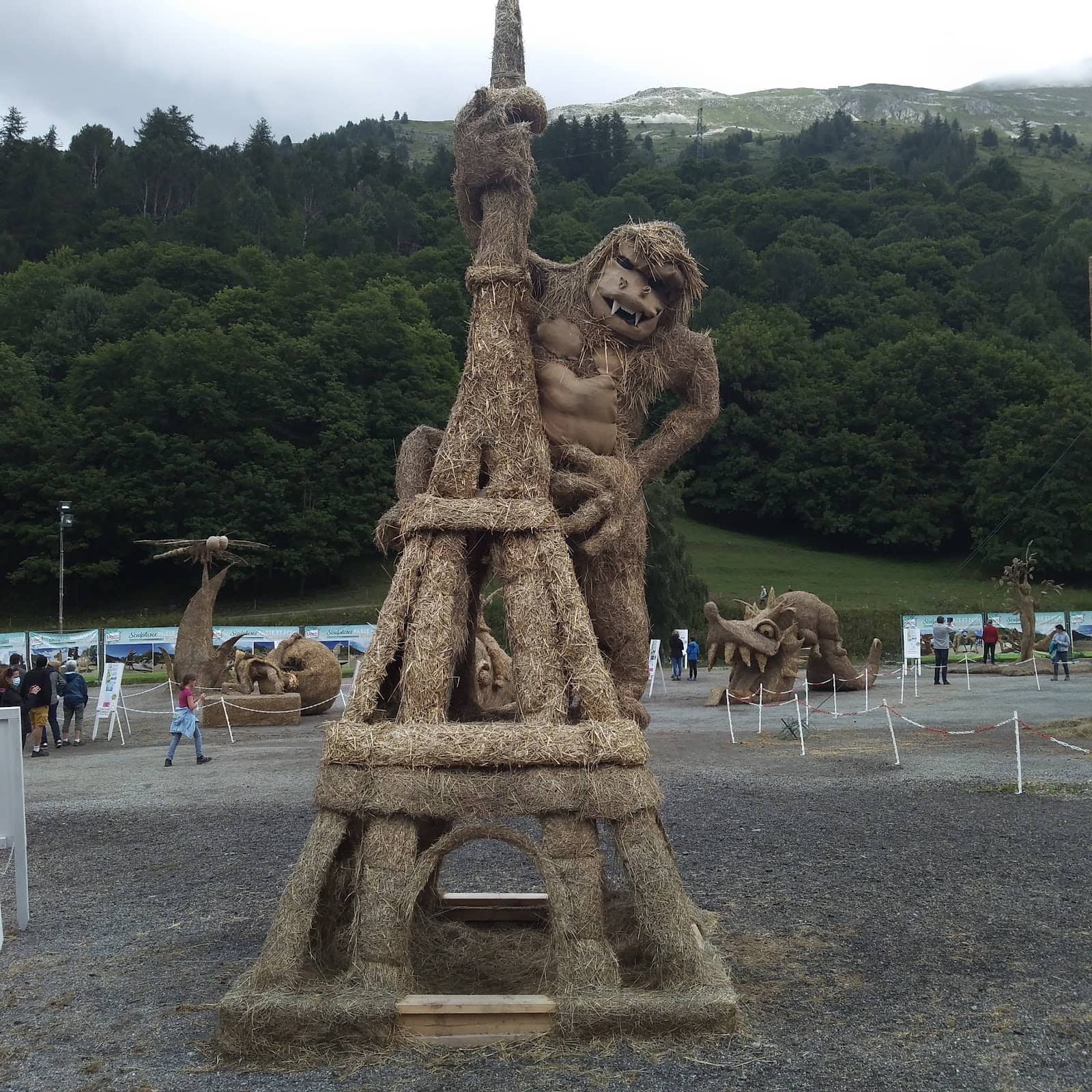 Panoramic Mountain Views