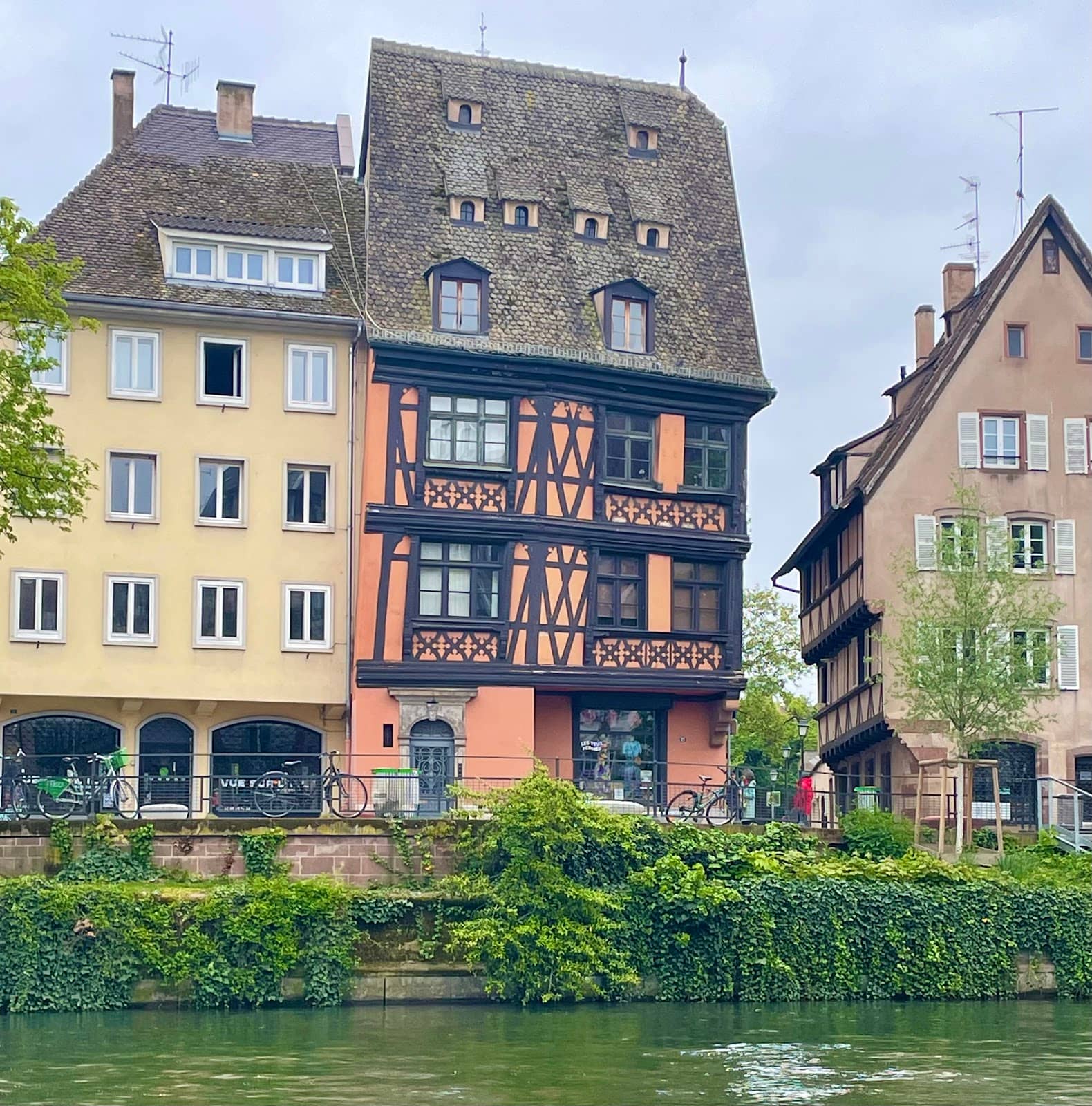 Local Markets and Boutiques