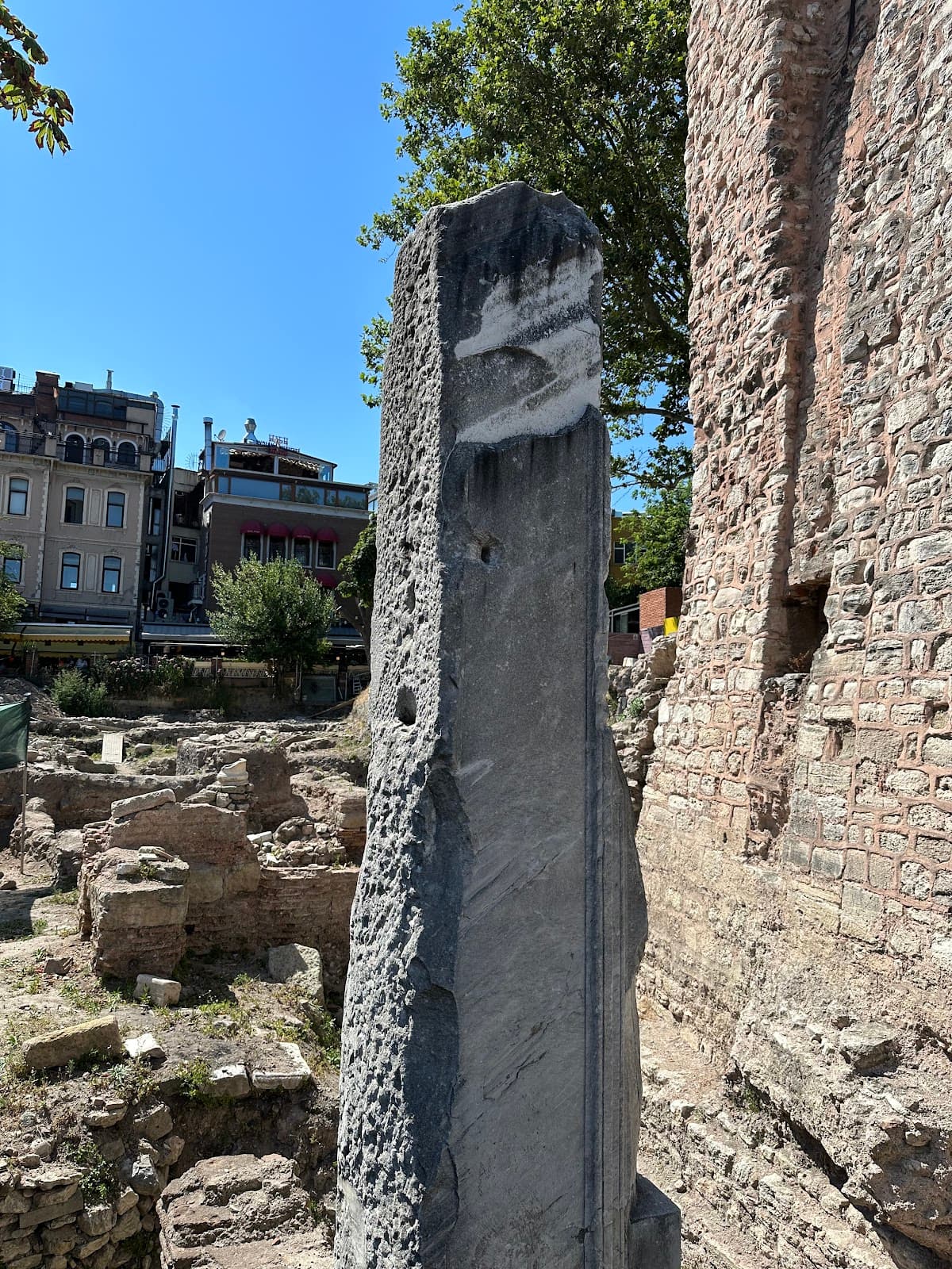 Milion Stone - Image 1