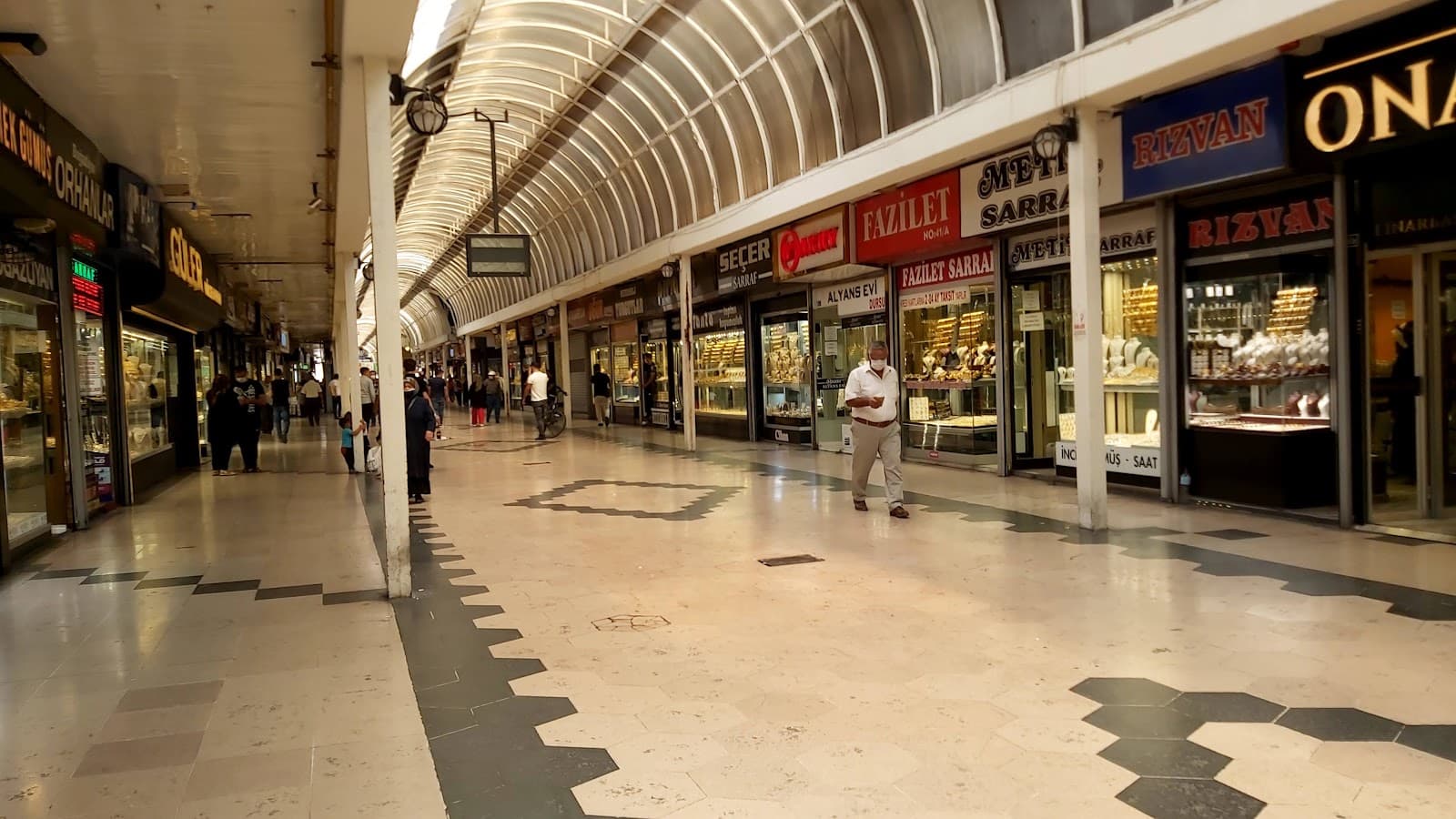 Kazancılar Bazaar - Image 1