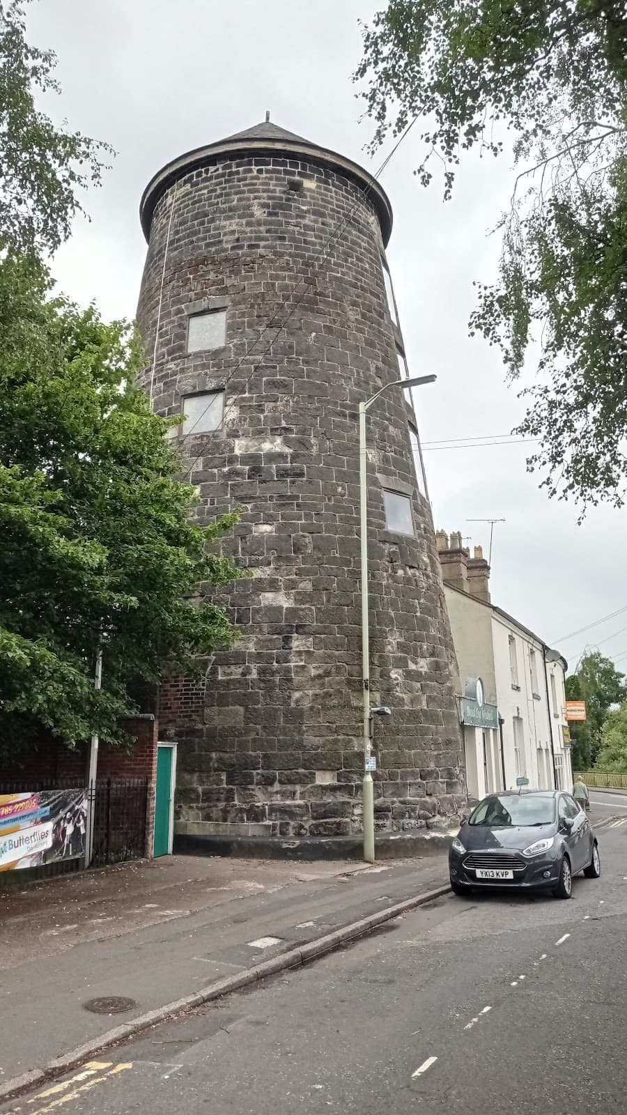 Broad Eye Windmill - Image 1