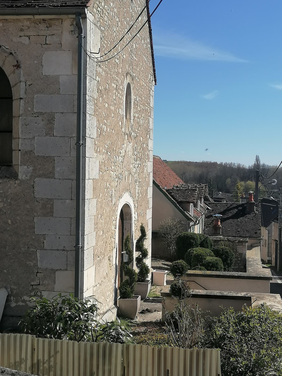 Saint-Bris-le-Vineux - Image 1