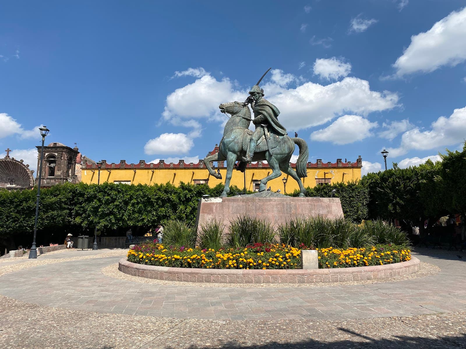 Plaza Cívica - Image 1