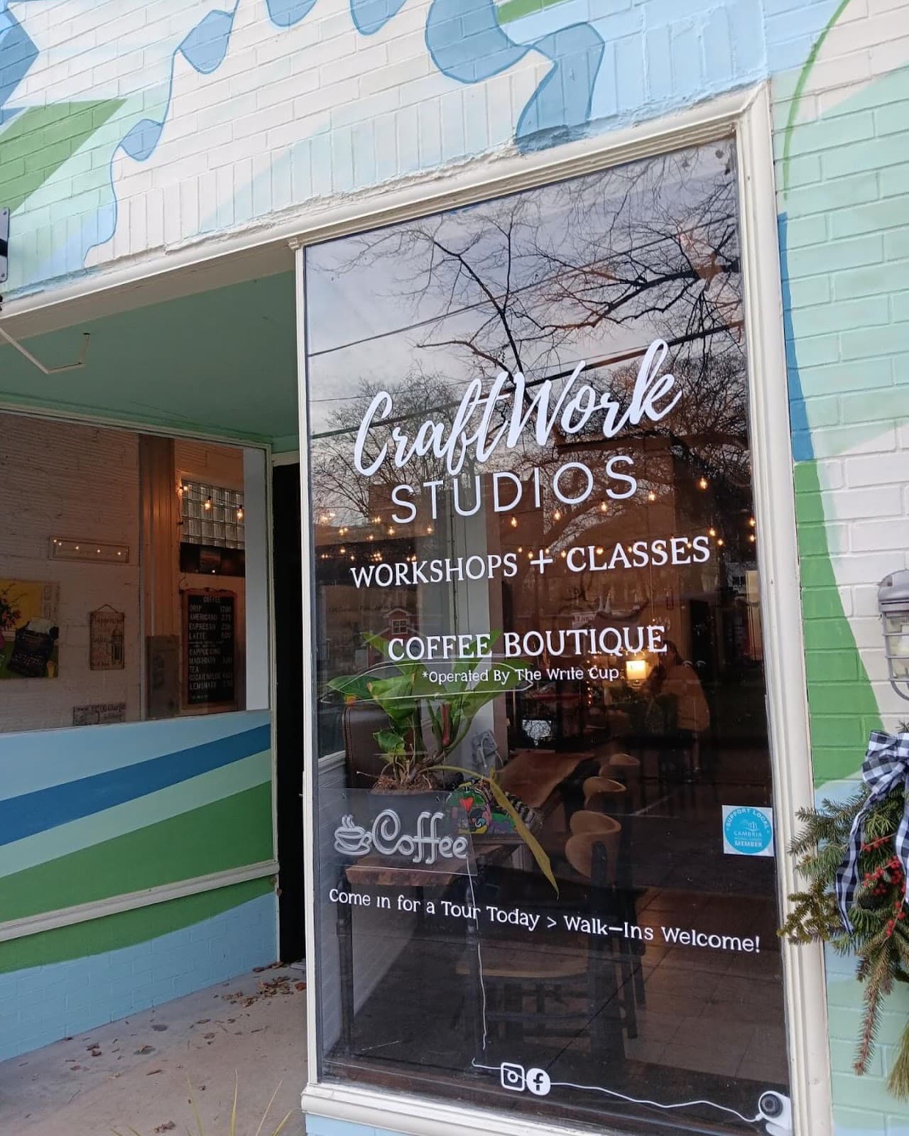 ArtWorks Gallery & Studio - Image 1