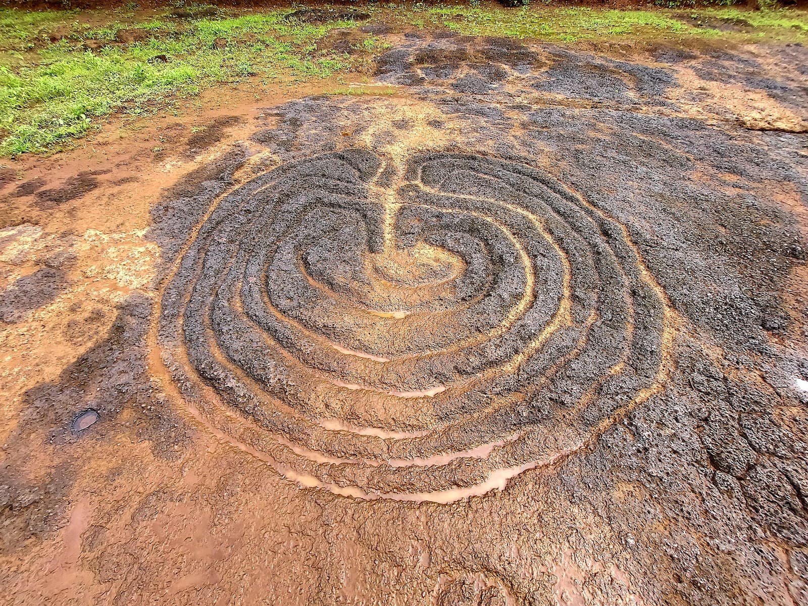 Usgalimal Rock Carvings - Image 1