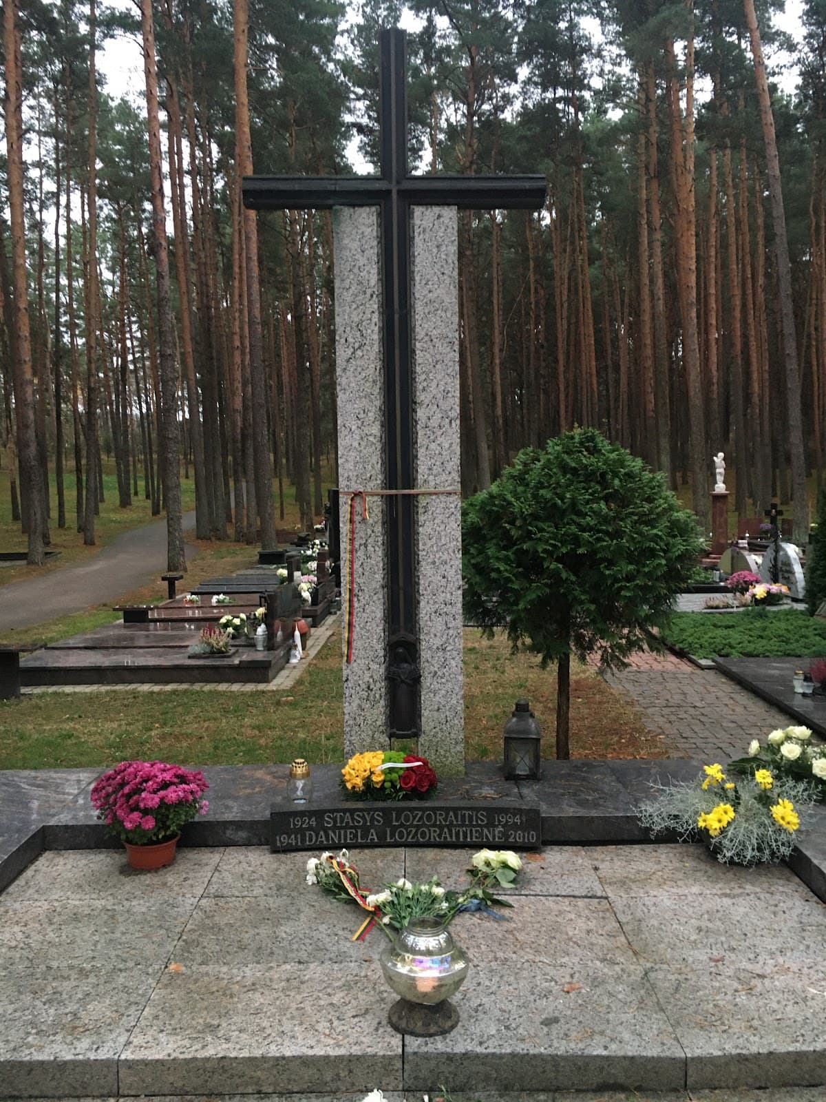Petrašiūnai Cemetery - Image 1