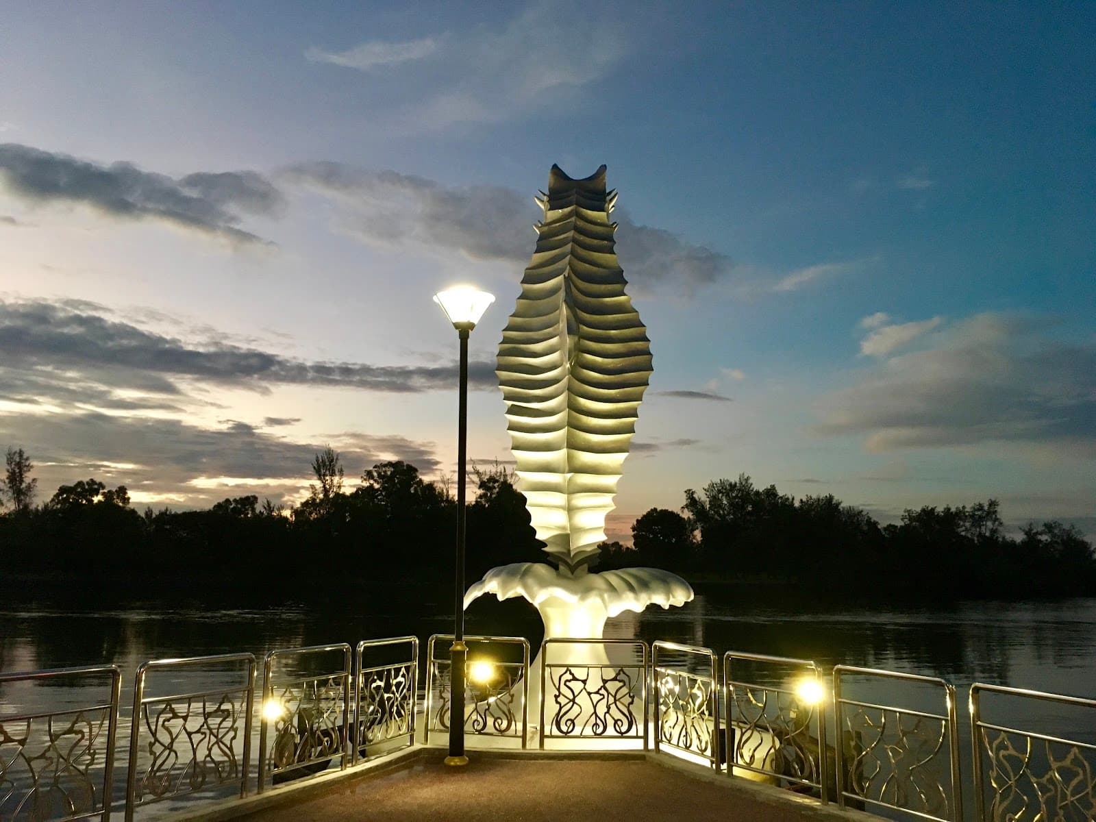 Miri Waterfront Promenade - Image 1