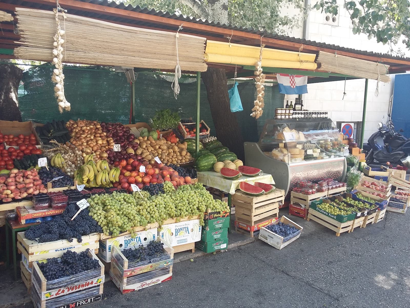 Green Market Bol - Image 1