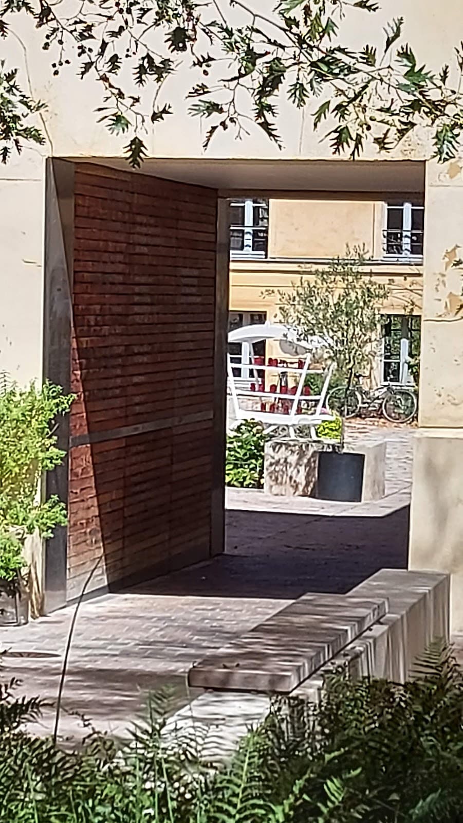 Cour des Senteurs - Image 1