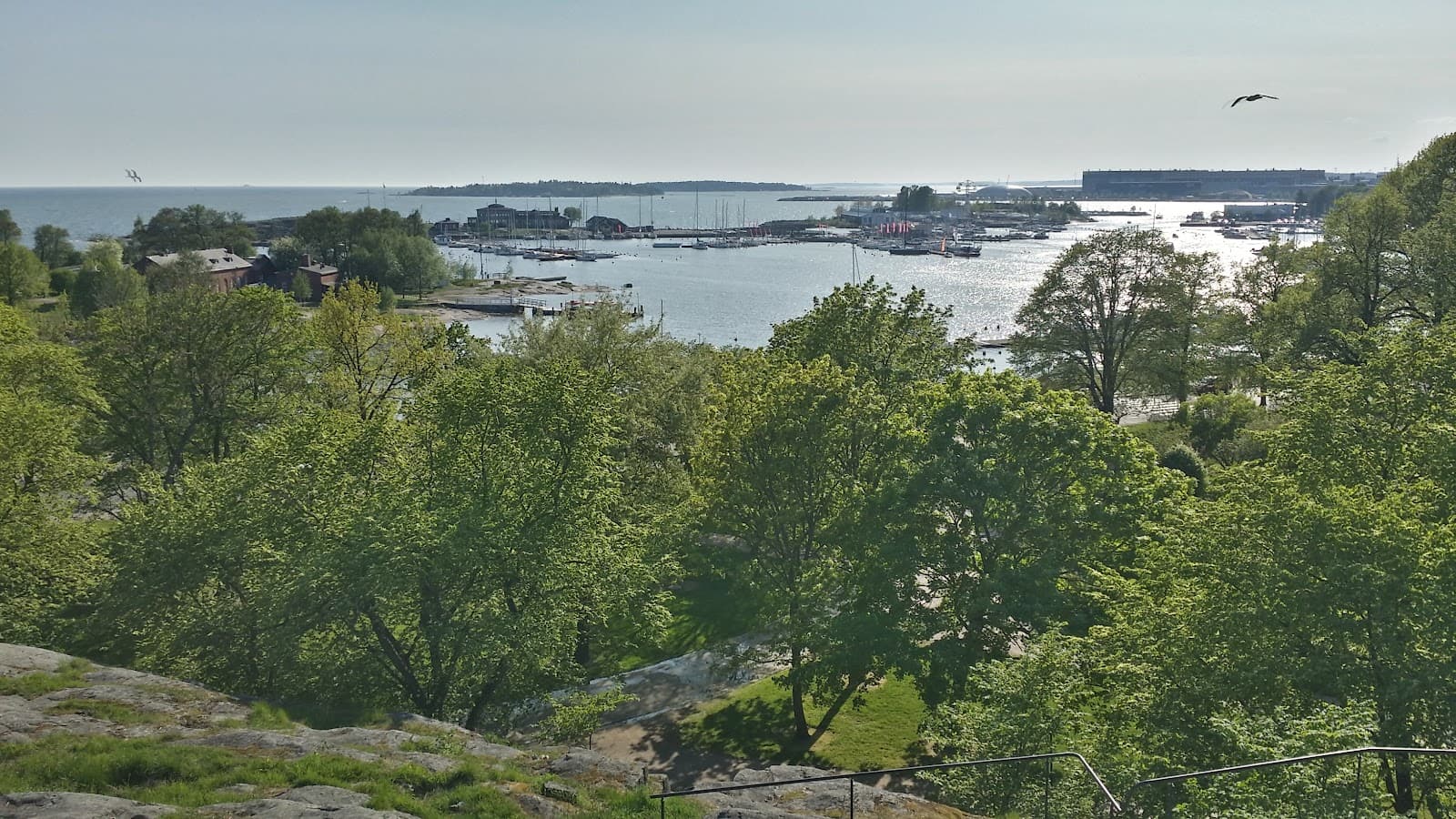 Kaivopuisto Waterfront Promenade - Image 1
