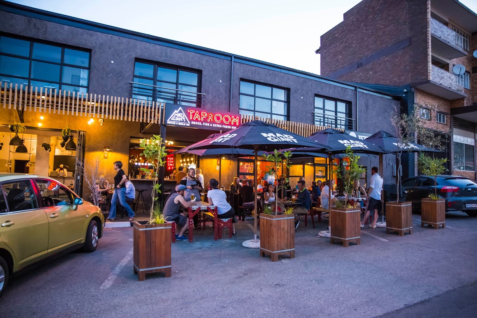 Mad Giant Beer Taproom - Image 1