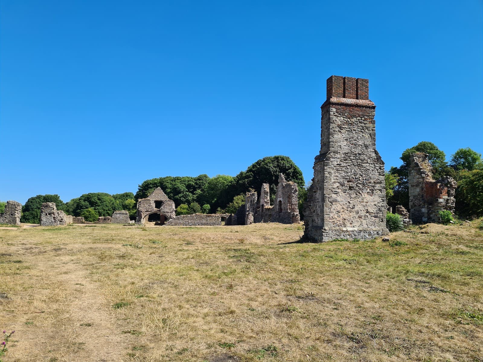 Dishley Church Ruins - Image 1