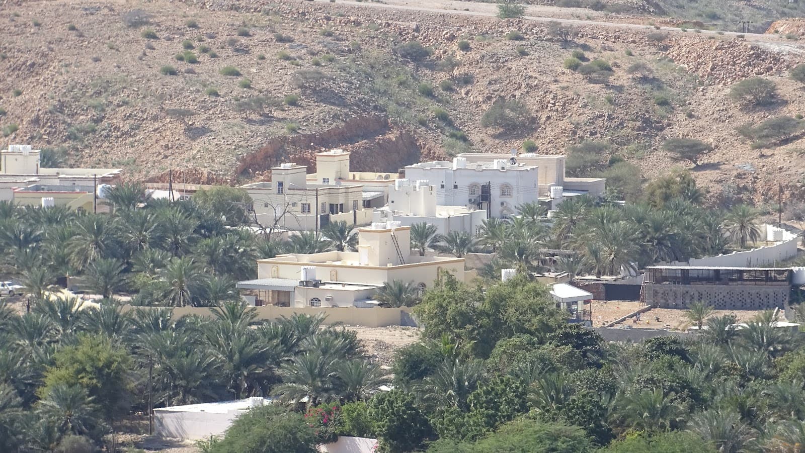 Bandar Al Khayran Viewpoint - Image 1