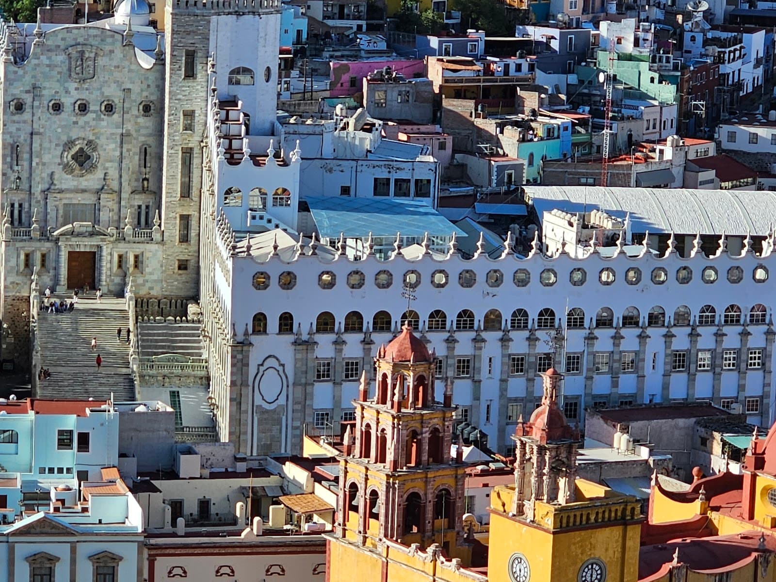Universidad de Guanajuato Main Building - Image 1