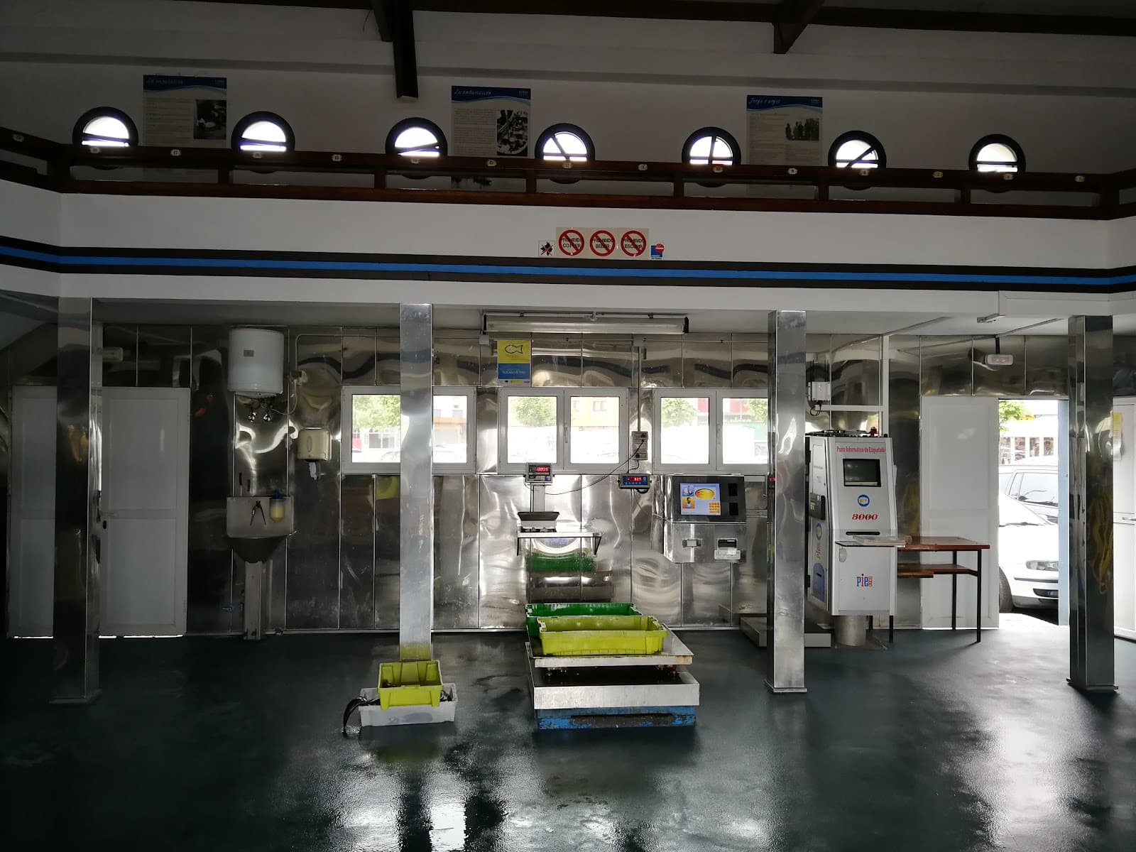 Fish Auction (Lonja de Ribadesella) - Image 1