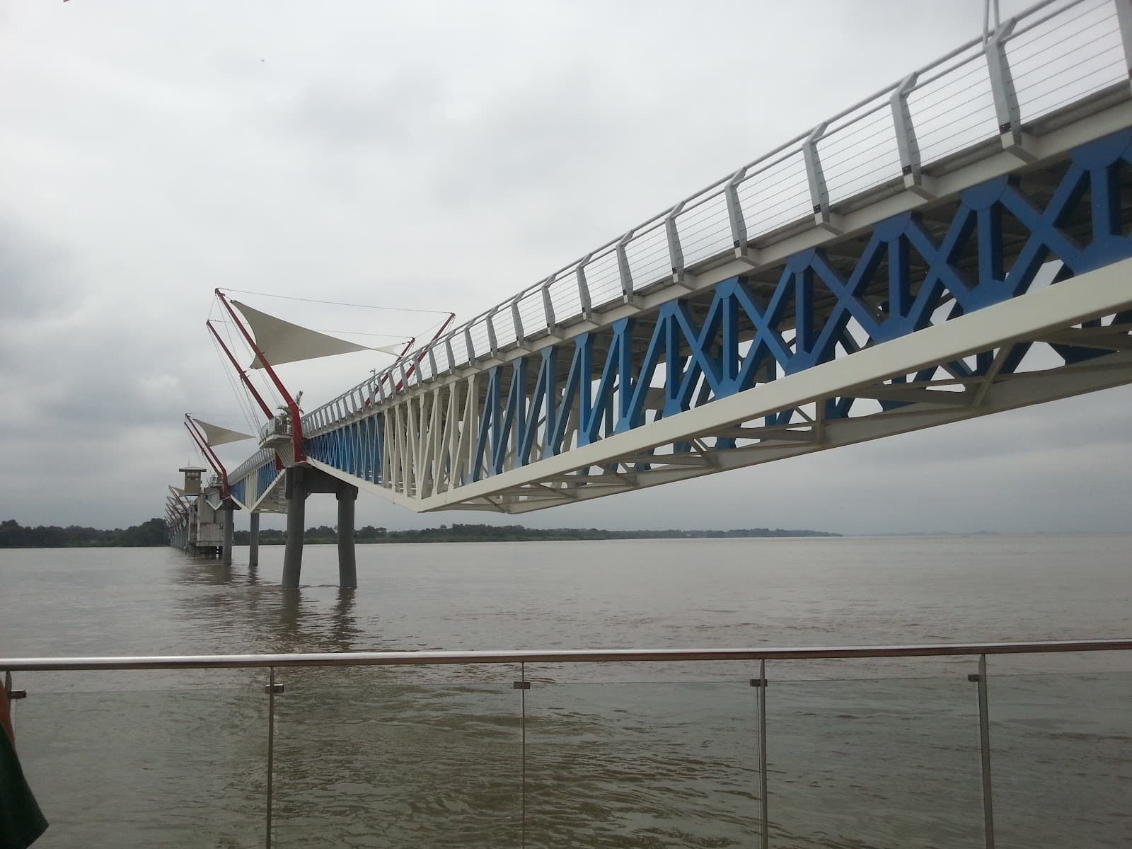 Puente Peatonal Isla Santay - Image 1