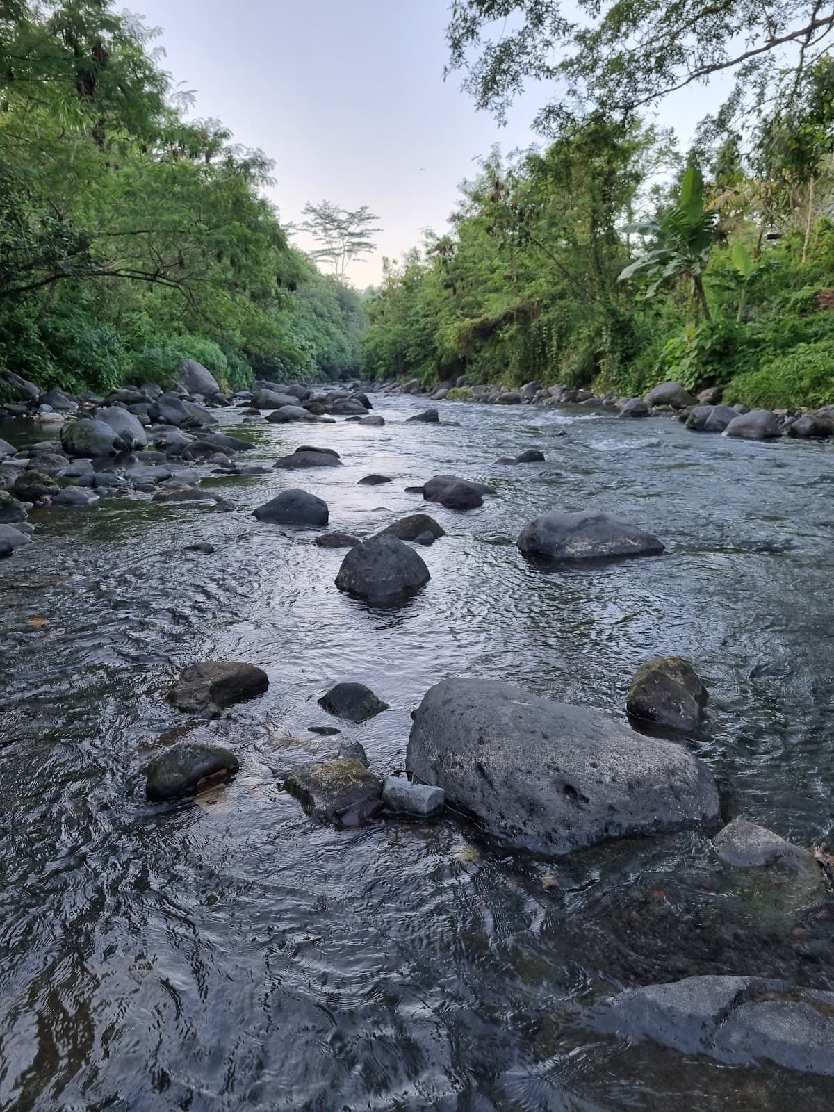 Sidemen Valley - Image 1