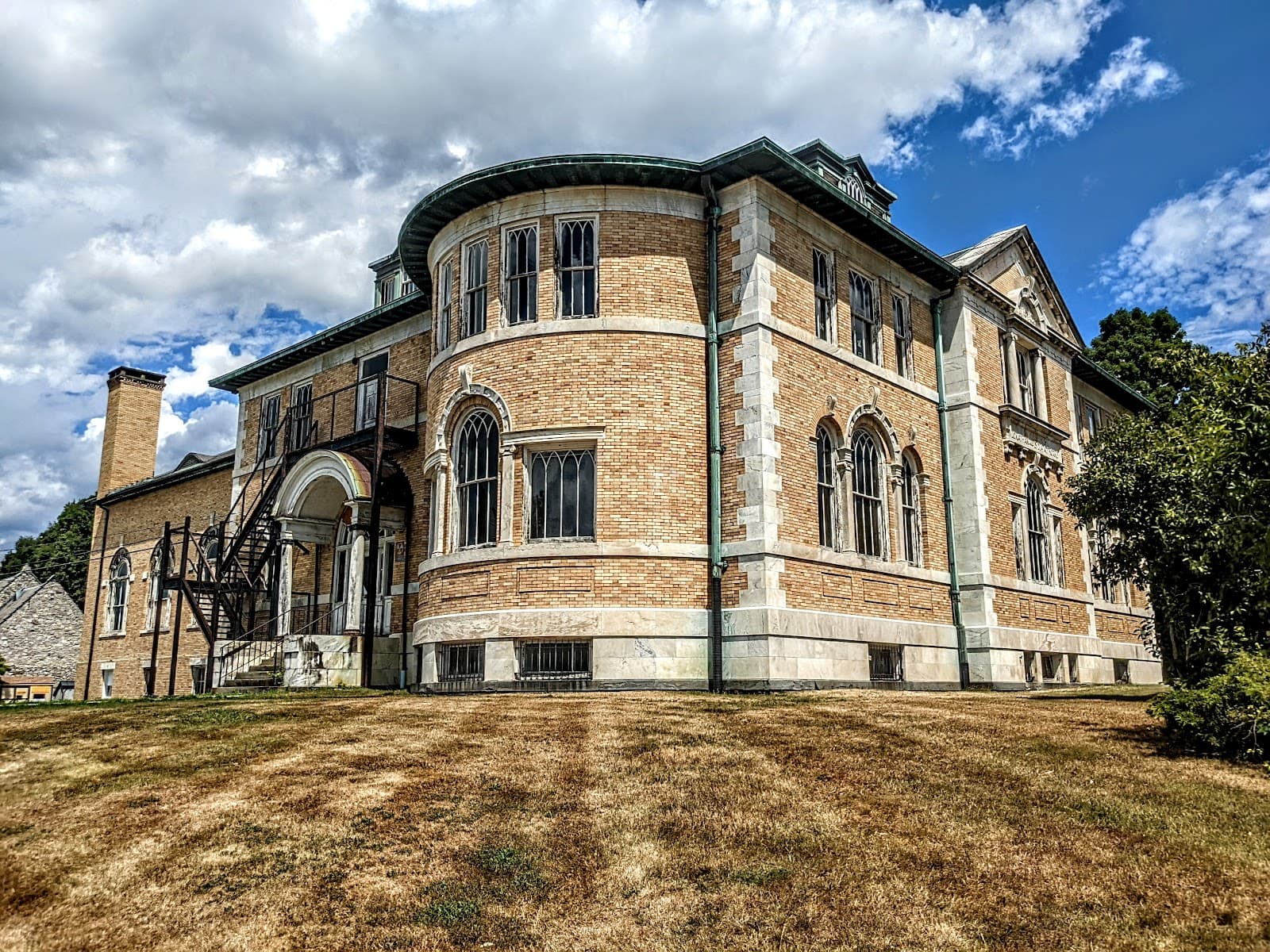Thorne Memorial Building - Image 1