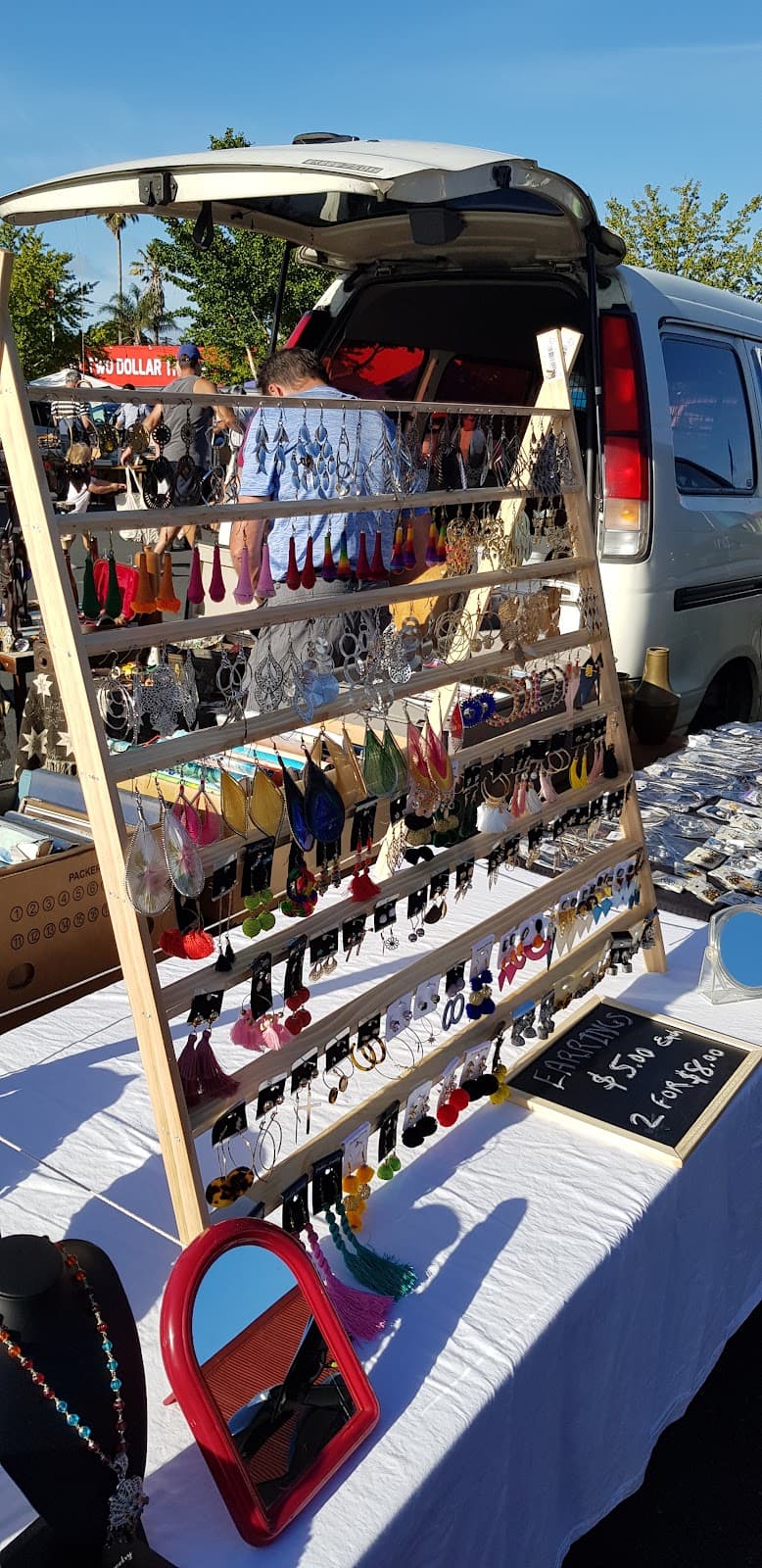 Browns Bay Sunday Market - Image 1