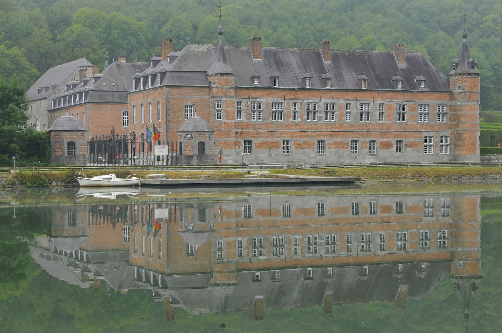 Château de Freÿr - Image 1