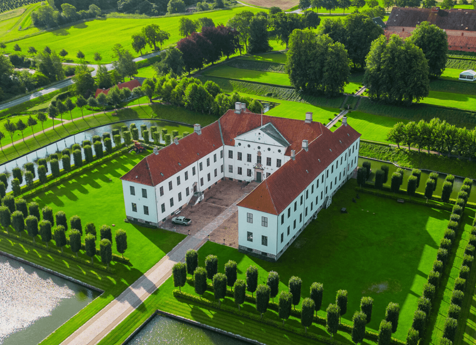 Clausholm Slot - Image 1