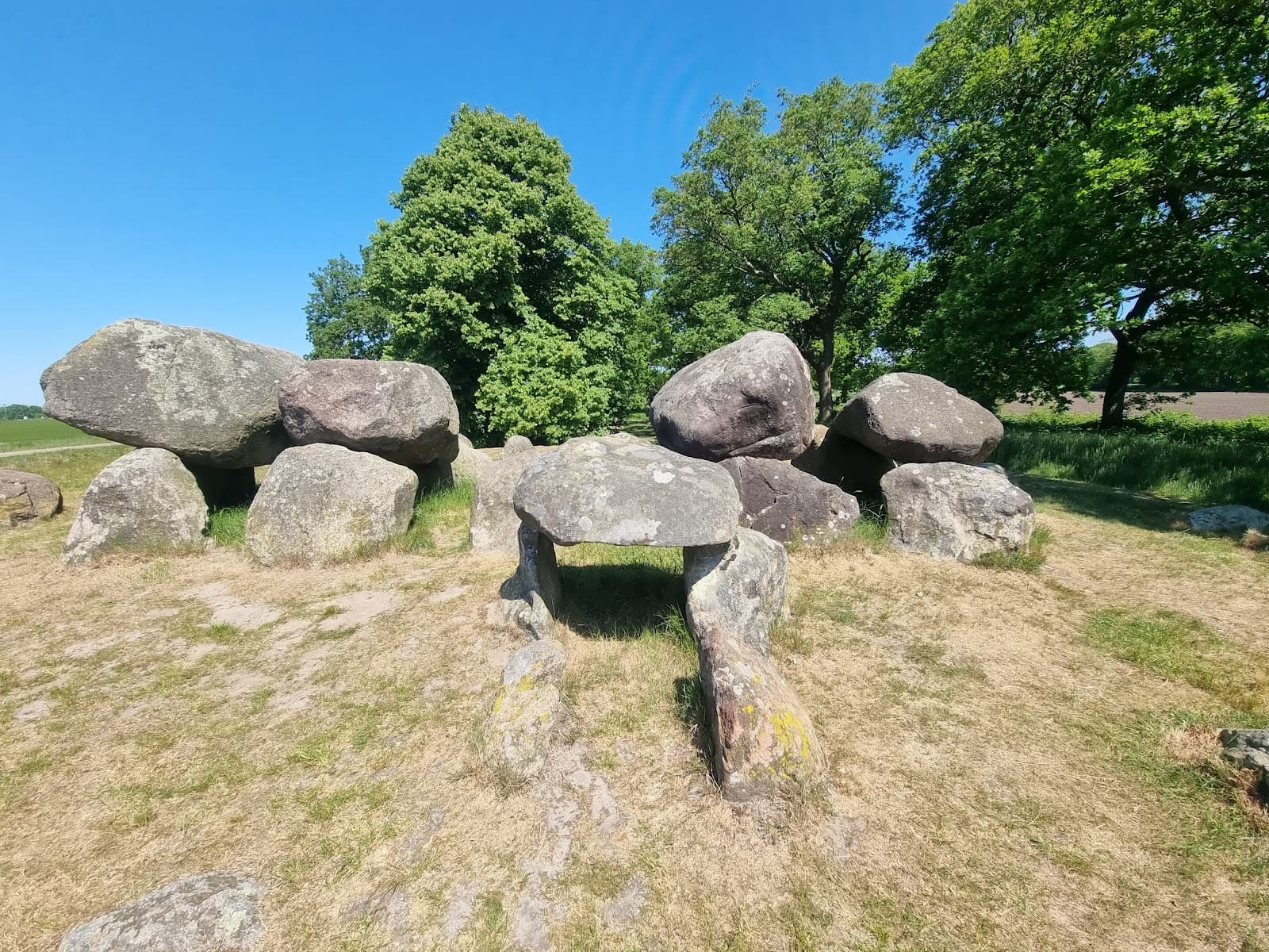 Hunebed D15 (Loon) - Image 1