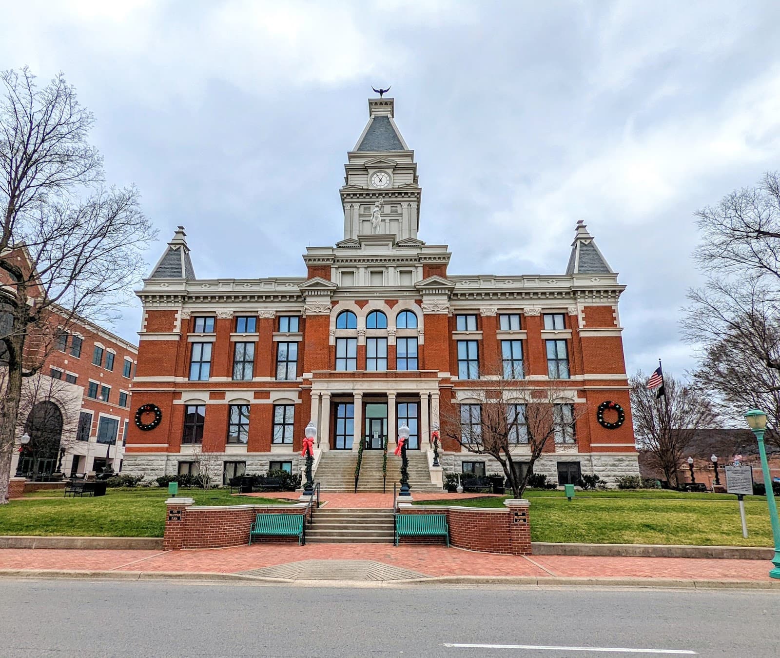 Montgomery County Courthouse - Image 1
