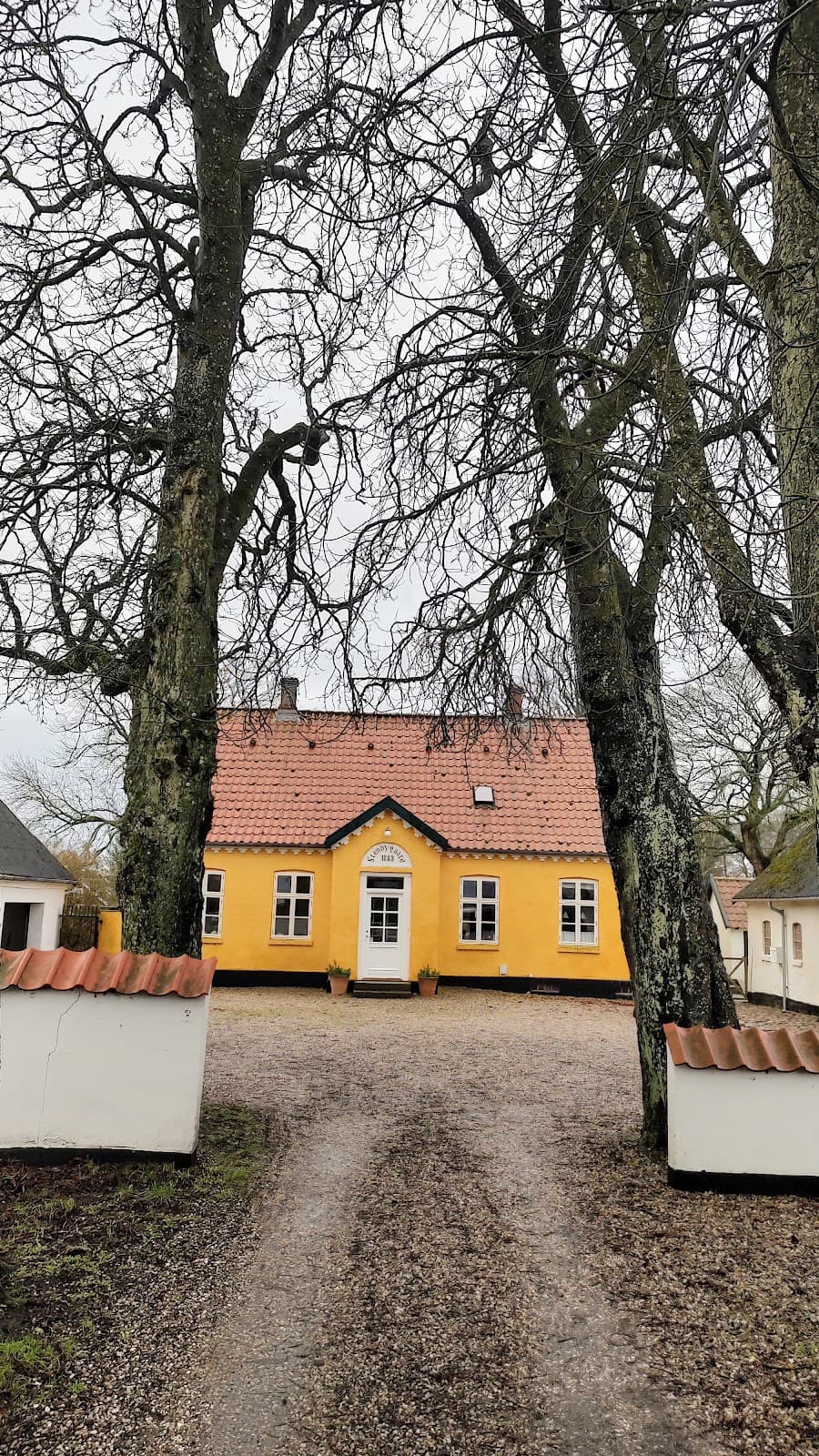 Uvelse Village - Image 1