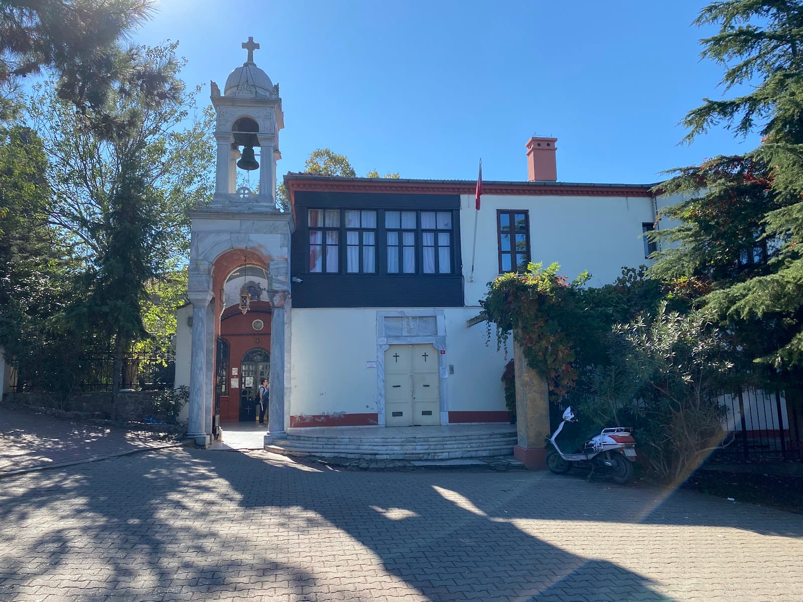 Aya Yorgi Hill Büyükada - Image 1