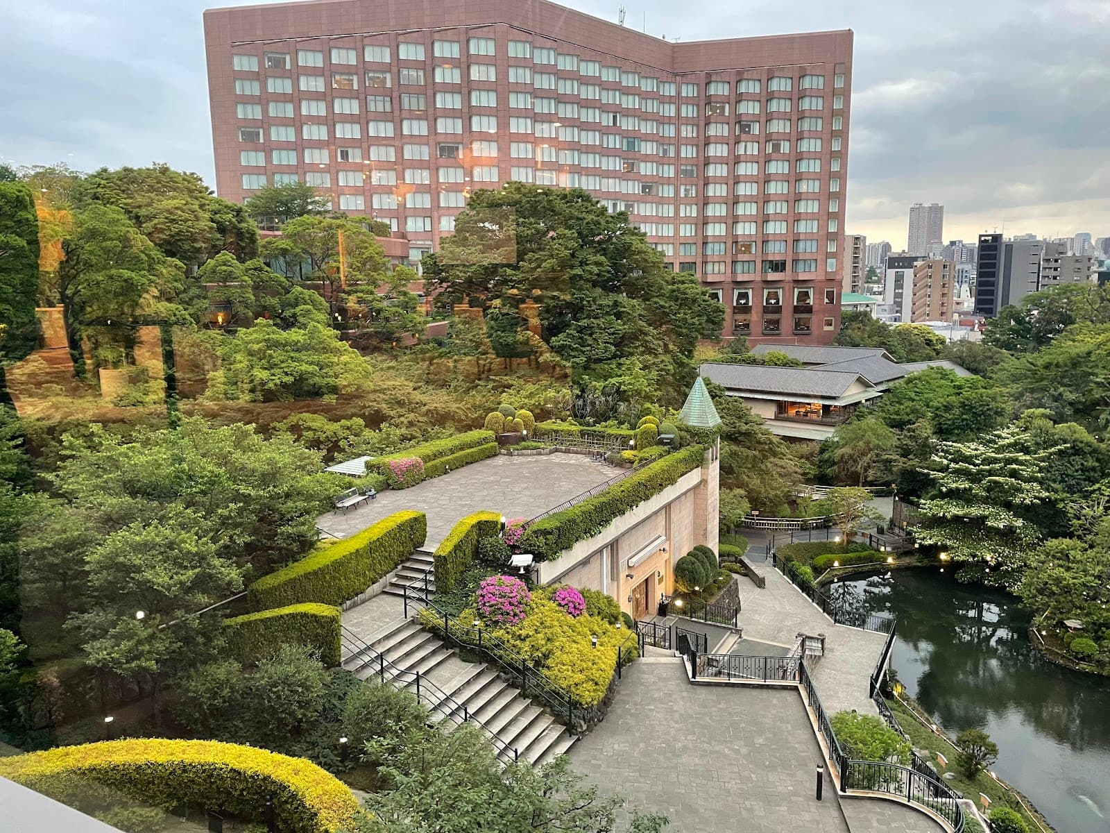 Hotel Chinzanso Tokyo - Image 1