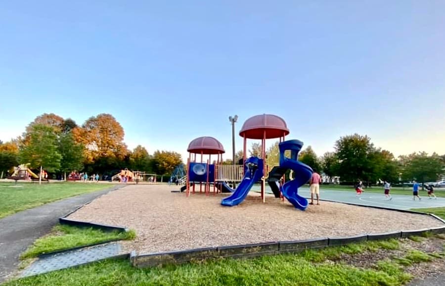 Van Dyck Park - Image 1