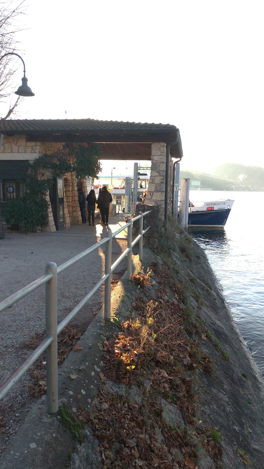 Imbarcadero di Angera - Image 1