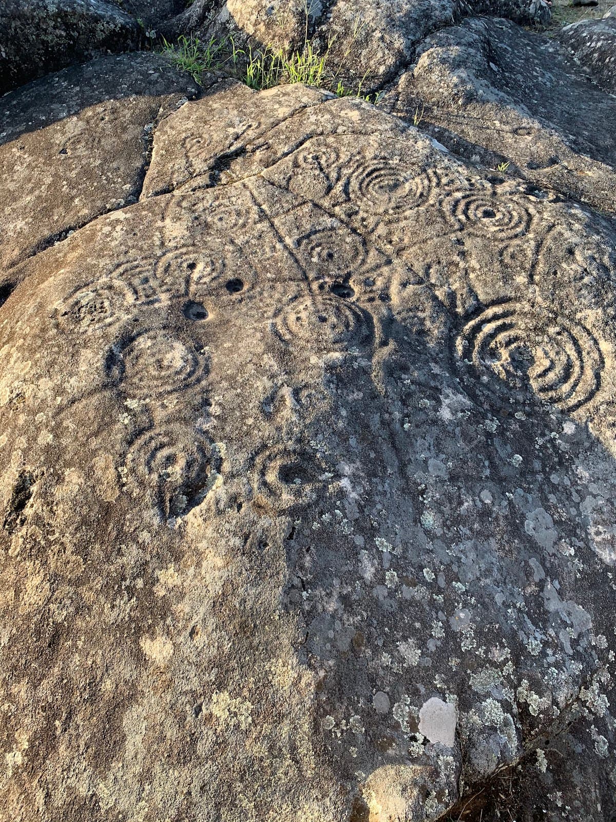 Petroglifos de Dorrón - Image 1