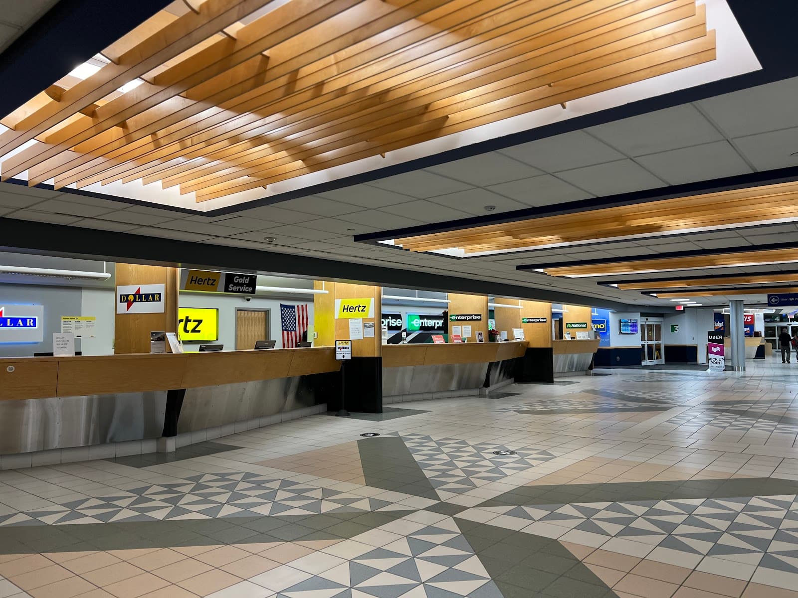 Burlington International Airport Observation Area - Image 1