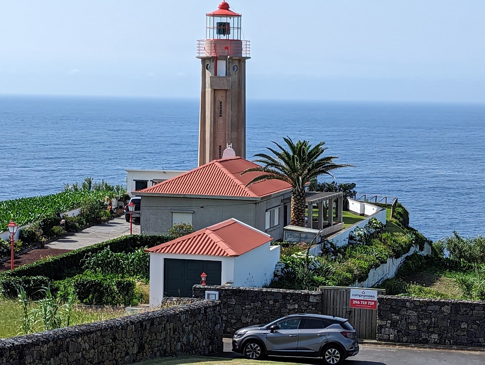 Ponta Garça Lighthouse - Image 1